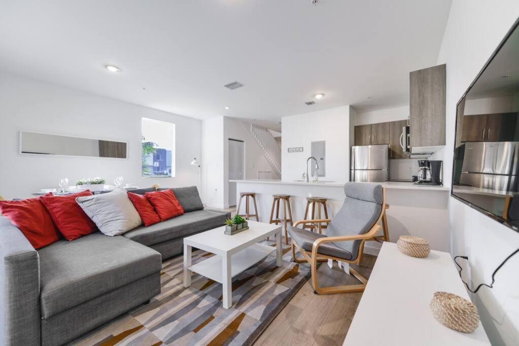 Amazing Town House 15 Min From The Beach Wfree Parking Villa Miami Exterior photo
